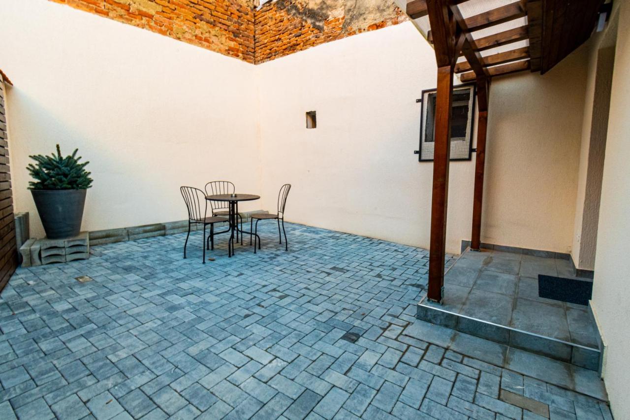 Hanna Studios - Belle In The Heart Of The Old Town Brașov Exterior foto
