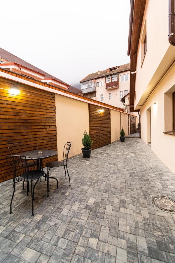 Hanna Studios - Belle In The Heart Of The Old Town Brașov Exterior foto